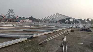 மதுராந்தகம்: மதுராந்தகத்தில் அதிமுக தலைமை நிலைய செயலாளர் முன்னாள் அமைச்சர் எஸ் பி வேலுமணி பிரதமர் வருகை குறித்து முன்னேற்பாடு பணிகளை நேரில் ஆய்வு செய்தார்