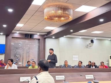 ତାଳଚେର ସଦର: ଜିଲ୍ଲା କାର୍ଯ୍ୟାଳୟ ସମ୍ମିଳନୀ କକ୍ଷରେ ମଶୁଣିହତା ଗ୍ରାମର ଜମିହରା ଲୋକଙ୍କୁ ନେଇ ବୈଠକ ଅନୁଷ୍ଠିତ