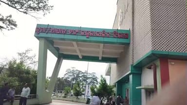 ଅନୁଗୋଳ: ରବିବାର ହାଟରେ ଆଳୁ ଗାଡି ଉପରୁ ପଡ଼ି ଜଣେ ବ୍ୟକ୍ତିଙ୍କର ମୃତ୍ୟୁ