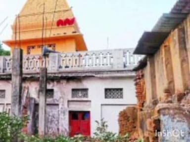 चिमूर: बुद्रुक येथे सार्वजनिक मंदिर परिसरात अतिक्रमण मुळे तणाव