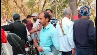 बिक्रमगंज: बिक्रमगंज में पिकअप की टक्कर से तीन छात्र घायल, प्रैक्टिकल देकर घर लौटते समय हुआ हादसा