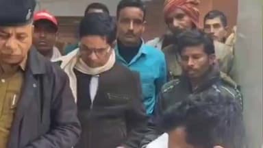 लौरिया: लौरिया में सात निश्चय-3 के तहत जनता दरबार आयोजित, 47 आवेदनों में से दो दर्जन से अधिक का त्वरित निपटारा