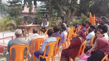 कटेया: सरस्वती पूजा को लेकर कटेया थाना परिसर में शांति समिति की बैठक आयोजित, थानाध्यक्ष ने दी जानकारी