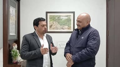 क्यों हुआ आज नगर निगम की बैठक में हंगामा?
पार्षद प्रतिनिधि गोल्डी बरेजा ने बताई अंदर की बात
#BJPGovernment
#bhajpa
#bh...