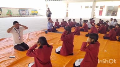 पाकुड़िया: नवोदय विद्यालयों में विशेष स्वास्थ्य शिविर, 887 विद्यार्थियों का हुआ मुफ्त स्वास्थ्य परीक्षण