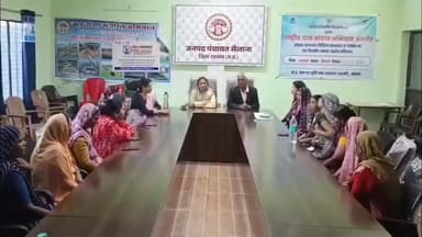 सैलाना: जनपद सैलाना के सभागार में महिला एवं बाल विकास विभाग द्वारा बाल विवाह मुक्त भारत निर्माण गोष्ठी का आयोजन