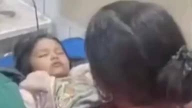 मौदहा: सिजनौडा में शराबी पिता ने सात साल की मासूम को बेरहमी से पीटा, गंभीर हालत में हायर सेंटर किया रेफर