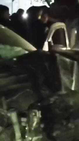 राजातालाब: तेज रफ्तार स्विफ्ट डिजायर कार विद्युत पोल से टकराई, दो लोग हुए घायल