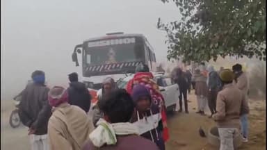 खाजूवाला: खाजूवाला में घने कोहरे के कारण तीन वाहन भिड़े, पांच लोग हुए घायल