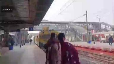 নবদ্বীপ: অমৃত ভারত প্রকল্পের কাজ খতিয়ে দেখতে নবদ্বীপ ধাম স্টেশন পরিদর্শনে এলেন ডিআরএম হাওড়া ডিভিশন বিশাল কাপুর