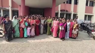 धामणगाव रेल्वे: लाडक्या बहीण योजनेच्या दोन महिन्यांच्या लाभापासून ढाकुलगावतील महिलांना वंचित ठेवले,तहसीलदारांकडे महिलांचा निवेदन