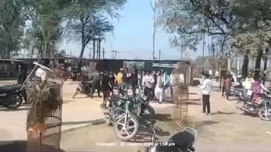 इंदरगढ़: इंदरगढ़ ब्लॉक कांग्रेस ने सब्जी मंडी की सरकारी जमीन मुक्त कराने और गौशाला में गौ हत्या को लेकर तहसीलदार को ज्ञापन सौंपा