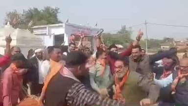 अकबरपुर: नवादा के अमावां गांव में जश्न, नितिन नवीन के भाजपा राष्ट्रीय अध्यक्ष बनने पर उमड़ा जनसैलाब