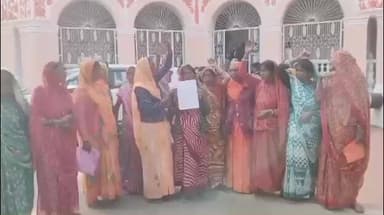 शिवपुरी नगर: वाटर सप्लाई में गड़बड़ी के आरोप, जनसुनवाई में ग्रामीणों ने कलेक्टर से की शिकायत