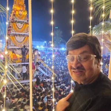 ಚಿತ್ತಾಪುರ: ನಾಲವಾರ ಗ್ರಾಮದ ಶ್ರೀ ಕೋರಿ ಸಿದ್ದೇಶ್ವರ ಜಾತ್ರೆಯಲ್ಲಿ ನಟ ಪ್ರಣಯರಾಜ್ ಶ್ರೀನಾಥ್ ಭಾಗಿ