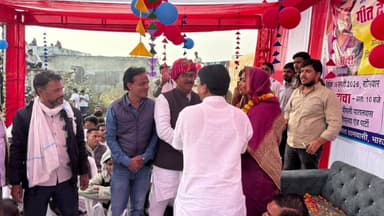 बौंली: बामनबास कांच की झोपड़ी में विधायक इंदिरा मीणा ने भारजा नदी पद दंगल में की शिरकत, शिक्षा जागरूकता का दिया संदेश