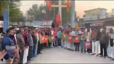 चिड़ावा: नितिन नबीन के राष्ट्रीय अध्यक्ष निर्वाचित होने पर चिड़ावा में भाजपाइयों ने आतिशबाजी कर मनाया जश्न