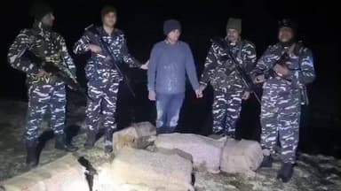 सोनबरसा: रमनगरा एसएसबी की बड़ी कार्रवाई, 600 बोतल नेपाली शराब के साथ तस्कर गिरफ्तार