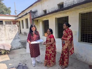 अलीराजपुर: कलेक्टर माथुर ने लापरवाही पर आलीराजपुर से तीन आंगनवाड़ी कार्यकर्ता और सुपरवाइजर को पद से हटाने के दिए निर्देश