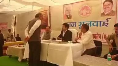 बरेली: कलेक्टर अरुण विश्वकर्मा ने बाड़ी में जनसुनवाई कर सुनीं लोगों की समस्याएं, 230 से अधिक आवेदन हुए प्राप्त