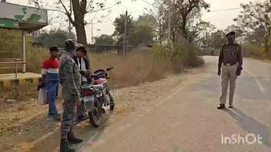 रमकंडा: रमकंडा-मेदिनीनगर मार्ग पर रमकंडा प्रखंड कार्यालय के पास पुलिस ने चलाया सघन वाहन जांच अभियान