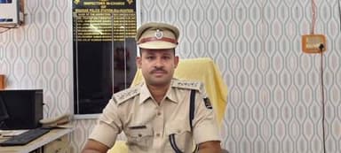 ଖରିଆର: ଖଡ଼ିଆଳ ଥାନାରେ ନୂତନ ଥାନାଧିକାରୀଙ୍କ କାର୍ଯ୍ୟରେ ଯୋଗଦାନ