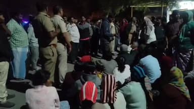 கிருஷ்ணகிரி: போத்தநாம்பட்டி கிராமத்தில் இரவு நேரங்களில் ஊருக்குள் புகுந்து கூர்மையான ஆயுதங்களை கொண்டு இளைஞர்கள் மீது கொலை வெறி தாக்குதல்