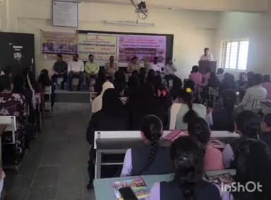 ತರೀಕೆರೆ: ಪಟ್ಟಣದಲ್ಲಿ ಕಾಲೇಜು ವಿದ್ಯಾರ್ಥಿಗಳಿಗೆ ರಸ್ತೆ ಸುರಕ್ಷತೆಯ ಬಗ್ಗೆ ಅರಿವು ಕಾರ್ಯಾಗಾರ.!