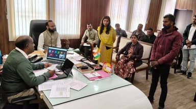 सुठालिया: सुठालिया के किसान की जमीन 7 माह तक अपडेट नहीं, राजगढ़ कलेक्टर से शिकायत, पटवारी निलंबित, तहसीलदार को नोटिस