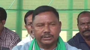 ଉଦଳା: ଉଦଳା ହାଇସ୍କୁଲ ଛକରେ ରେଳ ପାଇଁ ବିଜେଡି ର ଗଣଧାରଣା; ଉଦଳା ପୂର୍ବତନ ବିଧାୟକ ଶ୍ରୀନାଥ ସୋରେନ ଦେଲେ ପ୍ରତିକ୍ରିୟା