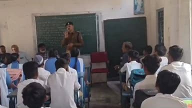 नेपानगर: पुलिस ने सड़क सुरक्षा माह अभियान के तहत सरोला स्कूल में छात्र-छात्राओं को किया जागरूक