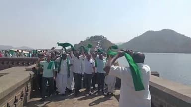 ಹಿರಿಯೂರಿನಲ್ಲಿ ರೈತ ಸಂಘದ ಬಾಗಿನ ಸಮರ್ಪಣೆ, ಆಗ್ರಹಭದ್ರಾ ಮೇಲ್ದಂಡೆ ಅನುದಾನ ತಕ್ಷಣ ಬಿಡುಗಡೆಗೆ ರೈತರ ಒತ್ತಾಯ