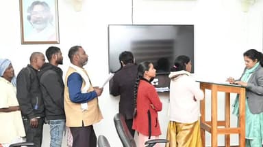 इटखोरी: चतरा डीसी ने जनता दरबार में समस्याओं का लिया संज्ञान, समाधान के दिए निर्देश