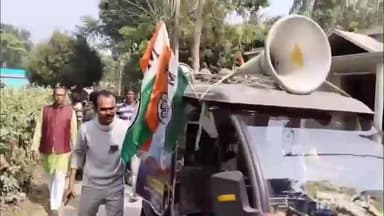 গাইঘাটা: ঝাউডাঙ্গা এলাকায় সাধারণ মানুষের বাড়ি গিয়ে সুবিধা অসুবিধার খবর নিলেন বনগাঁ জেলা তৃণমূল কংগ্রেস সাধারণ সম্পাদক