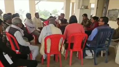 गायघाट: गायघाट और बेनीबाद थाना परिसर में सरस्वती पूजा को लेकर शांति समिति की बैठक, डीजे पर प्रतिबंध