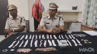 କବିସୂର୍ଯ୍ୟନଗର ପୋଲିସ କୁ ସଫଳତା,2କେଜି 9ସହ ଗ୍ରାମ ରୁପା ସାମଗ୍ରୀ ସହ ଦୁଇ ମୋବାଇଲ,ଗୋଟିଏ ମୋଟର ସାଇକଲ ତିନି ଅଭିଯୁକ୍ତ ଗିରଫ ସୂଚନା.