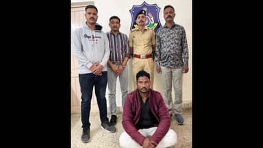 મહુધા: મહુધા ટાઉન વિસ્તારમાંથી ગૌમાંસના જથ્થા સાથે માંસ કાપવાના ઓજારો સહીત એક ઇસમને પકડી પાડતી મહુધા પોલીસ.