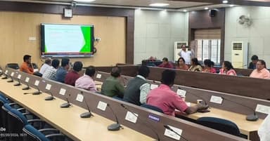 ଆଠମଲ୍ଲିକ: ଜିଲ୍ଲା କାର୍ଯ୍ୟାଳୟ ସମ୍ମିଳନୀ କକ୍ଷରେ ପ୍ଲାଷ୍ଟିକ୍ ବର୍ଜ୍ୟବସ୍ତୁ ପରିଚାଳନା ପାଇଁ ସମୀକ୍ଷା ବୈଠକ ଅନୁଷ୍ଠିତ