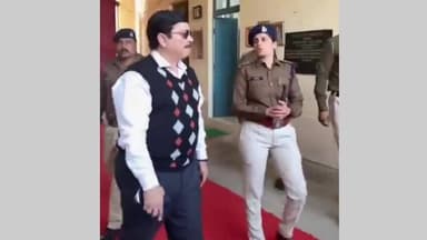 महेश्वर: डीजी वरुण कपूर ने महेश्वर-मंडलेश्वर उपजेल पहुंचकर परखी हकीकत, पूछा- जेलों में क्या मिल रही हैं सुविधाएँ?