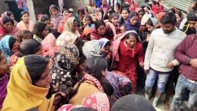 चेहराकलां: रामपुर डुमरी गांव के पोखर से एसडीआरएफ टीम ने पांच दिन से लापता रामसुंदर राय का शव बरामद किया