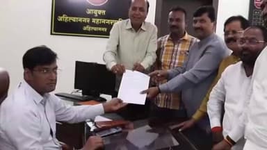 नगर: मनपा प्रभाग क्रमांक 13 आणि 14 मध्ये पाणीपुरवठा विस्कळीत, नागरिक त्रस्त, मनपायुक्तांना दिले निवेदन