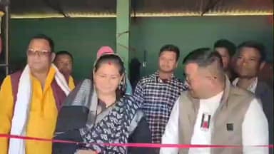 गौनहा: डुमरिया में मुखिया द्वारा नए पीडीएस दुकान का उद्घाटन