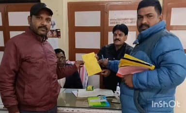 मुरार: सड़क पर गाय बांधकर गंदगी फैलाने पर निगम की सख्त कार्रवाई, गाय जब्त; ₹6 हजार जुर्माना वसूला