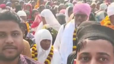 जयनगर: पिपचो से आठ लोगों का जत्था उमराह के लिए मक्का-मदीना रवाना हुआ