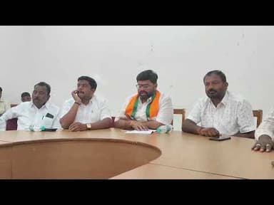 ಚಳ್ಳಕೆರೆನೊಂದಣಾಧಿಕಾರಿಗಳ ಮೇಲೆ ಶಾಸಕರ ಅಂಗರಕ್ಷಕನ ಪ್ರಭಾವಕ್ಕೆ ಬಿಜೆಪಿ ಆಕ್ರೋಶ