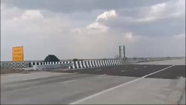 मेहकर: शहापुर जवळ समृध्दी महामार्गावर आयशरची अज्ञात वाहनाला धडक चालक ठार