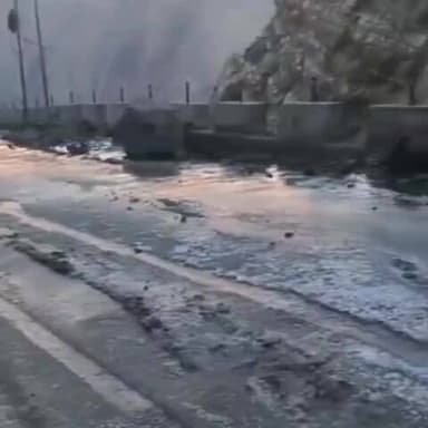 हंगरंग: मलिंग नाला समीप सड़क का जमा लंबा हिस्सा, आवाजाही में बना हुआ खतरा