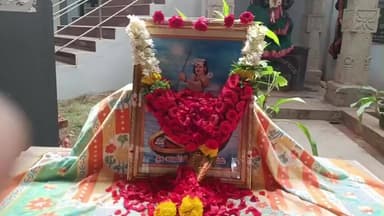 ಹೊಸಪೇಟೆ: ನಗರದ ತಾಲೂಕು ಕಚೇರಿ ಸಭಾಂಗಣದಲ್ಲಿ ಶ್ರೀ ಅಂಬಿಗರ ಚೌಡಯ್ಯನವರ ಜಯಂತಿ ಆಚರಣೆ