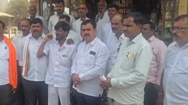 वैजापूर: युतीच्या घोषणेनंतर वैजापूर भाजपा कार्यकर्ते आक्रमक,नेत्यांना दिला इशारा,वसंत क्लबजवळ दिली प्रतिक्रिया