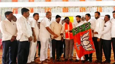 ಬಸವಕಲ್ಯಾಣ: ನಗರದಲ್ಲಿ ಮುಡಬಿ ತಾಪಂ ಮಾಜಿ ಸದಸ್ಯ ಧನರಾಜ್ ಬೈನೆ ಕಾಂಗ್ರೆಸ್ ತೊರೆದು ಬಿಜೆಪಿ ಸೇರ್ಪಡೆ